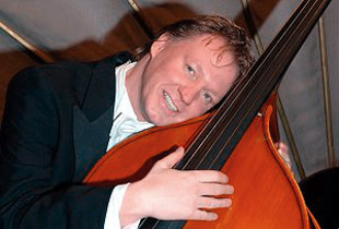 Thomas Glup in Der Kontrabass